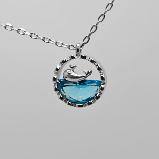 Veroza Women 18" Chain Sterling Silver Playful Whale design Pendant Necklace