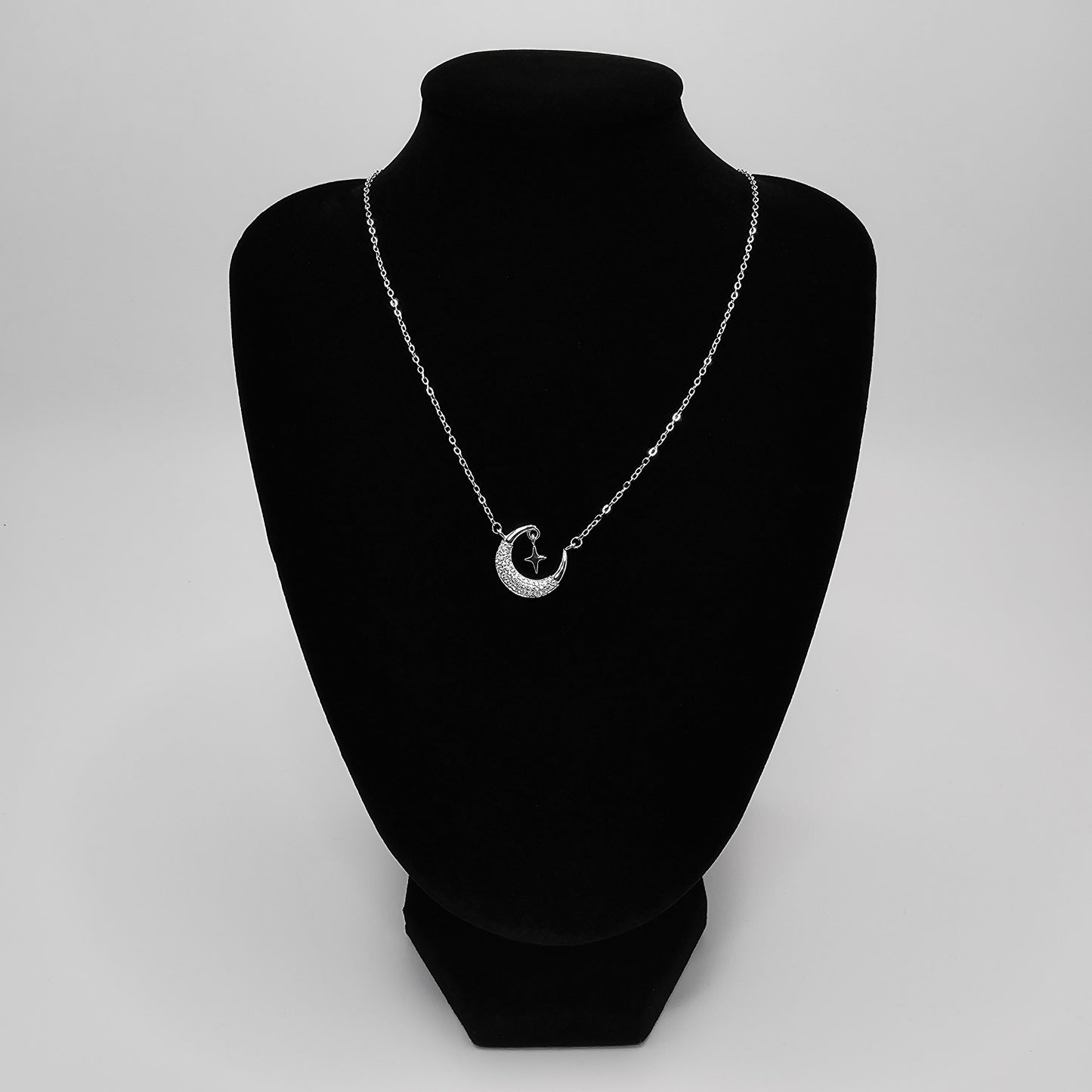 Veroza Women 18" Chain Sterling Silver Crescent Moon /Sparkling Star Necklace