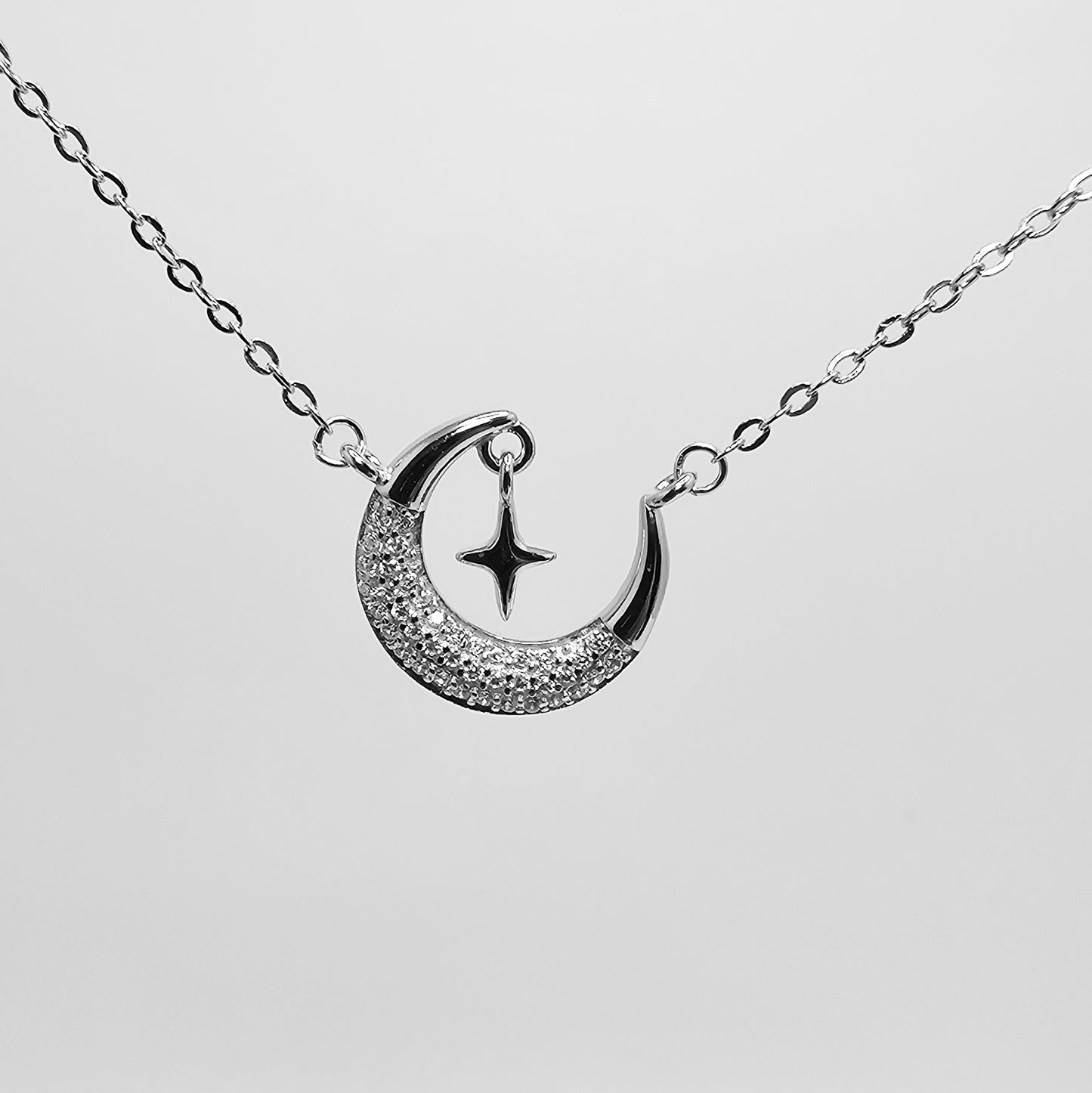 Veroza Women 18" Chain Sterling Silver Crescent Moon /Sparkling Star Necklace