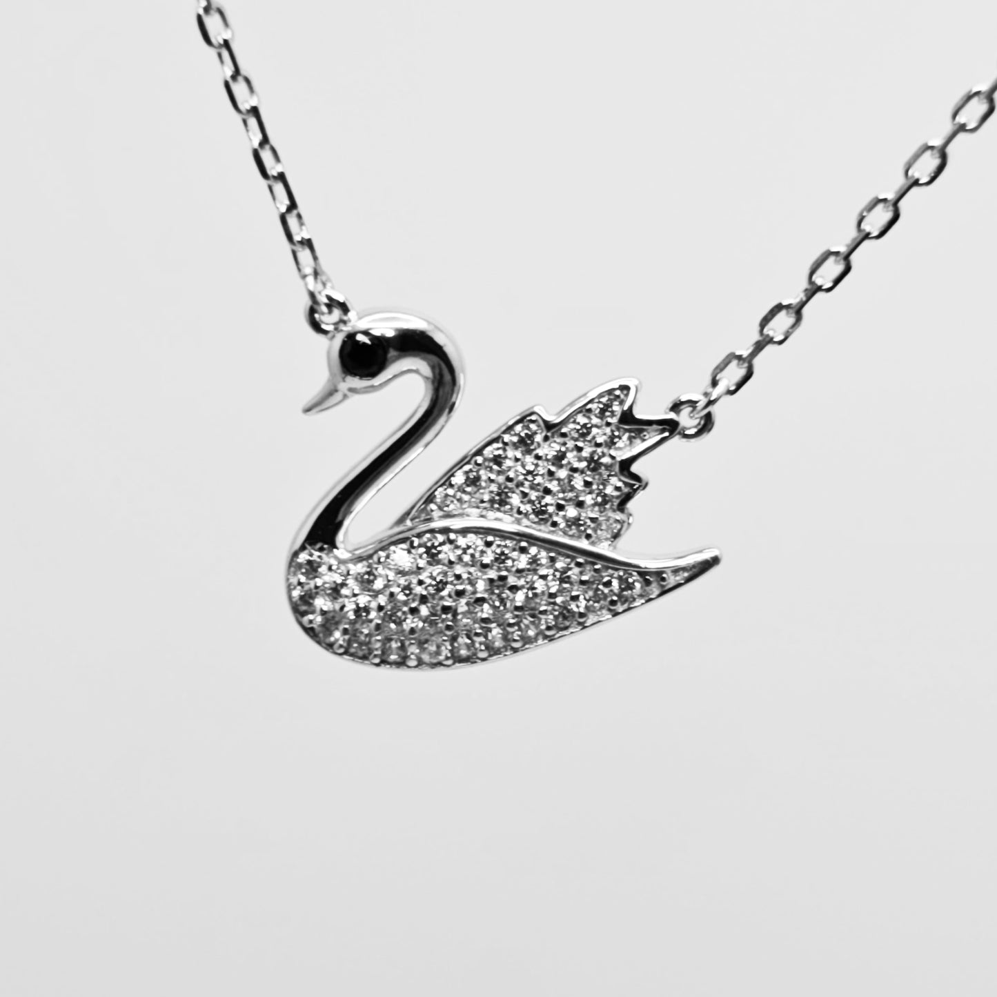 Veroza Women 18" Chain Sterling Silver Swan design Pendant Necklace