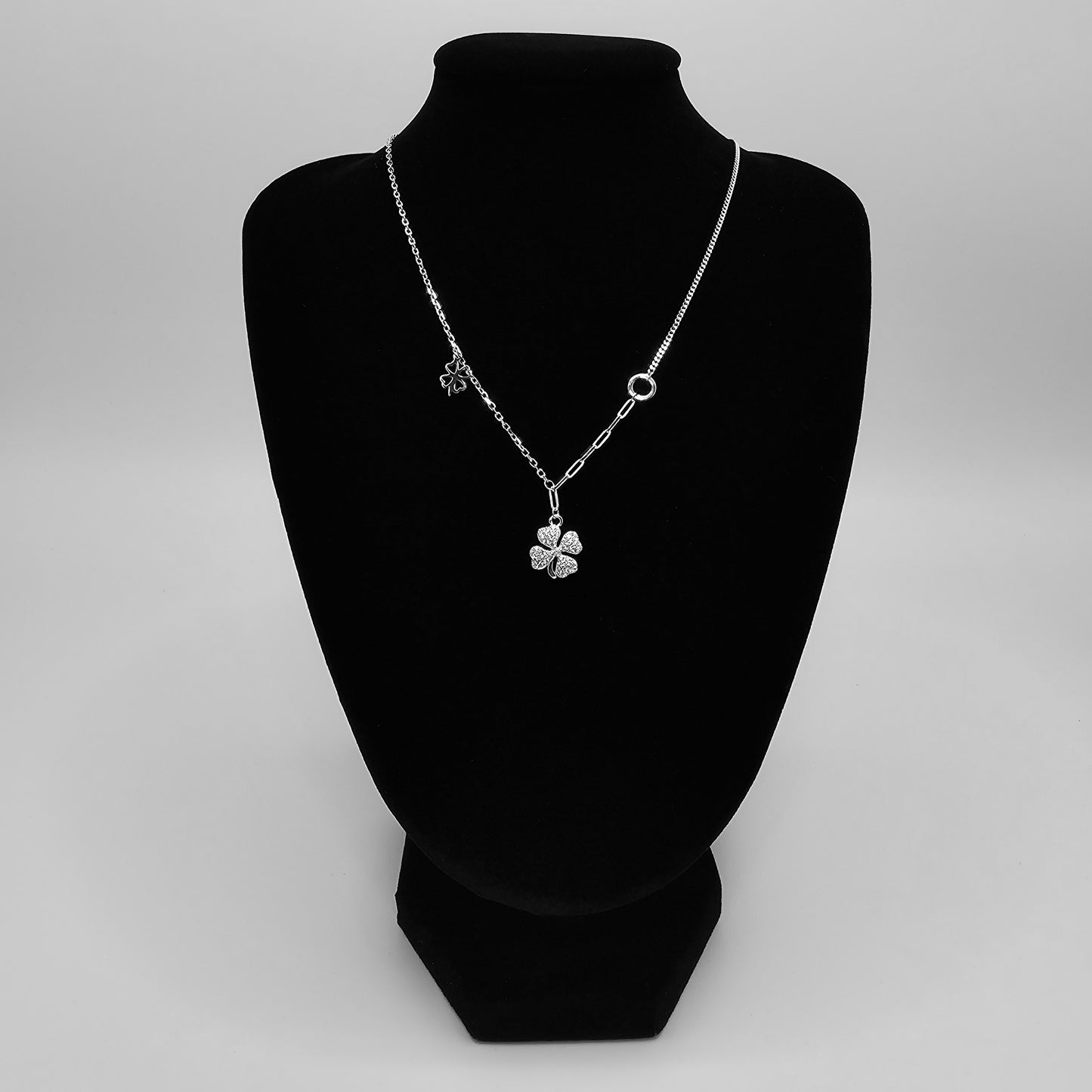 Veroza Women 18" Chain Sterling Silver clover leaf design Pendant Necklace