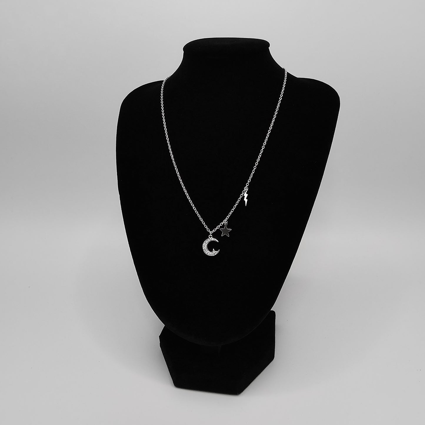 Veroza Women 18" Chain Sterling Silver crescent moon design Pendant Necklace